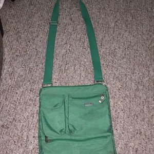 green baggalini cross body bag